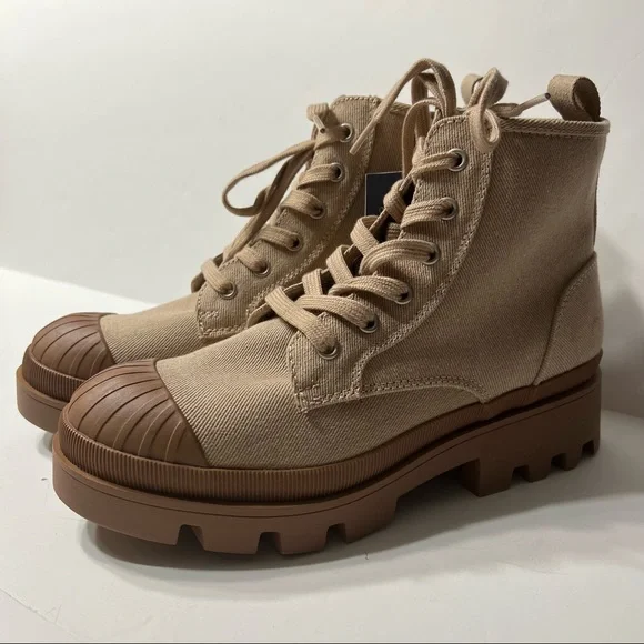 NWT Universal Thread Brown Rubber Toe Womens Combat Boots